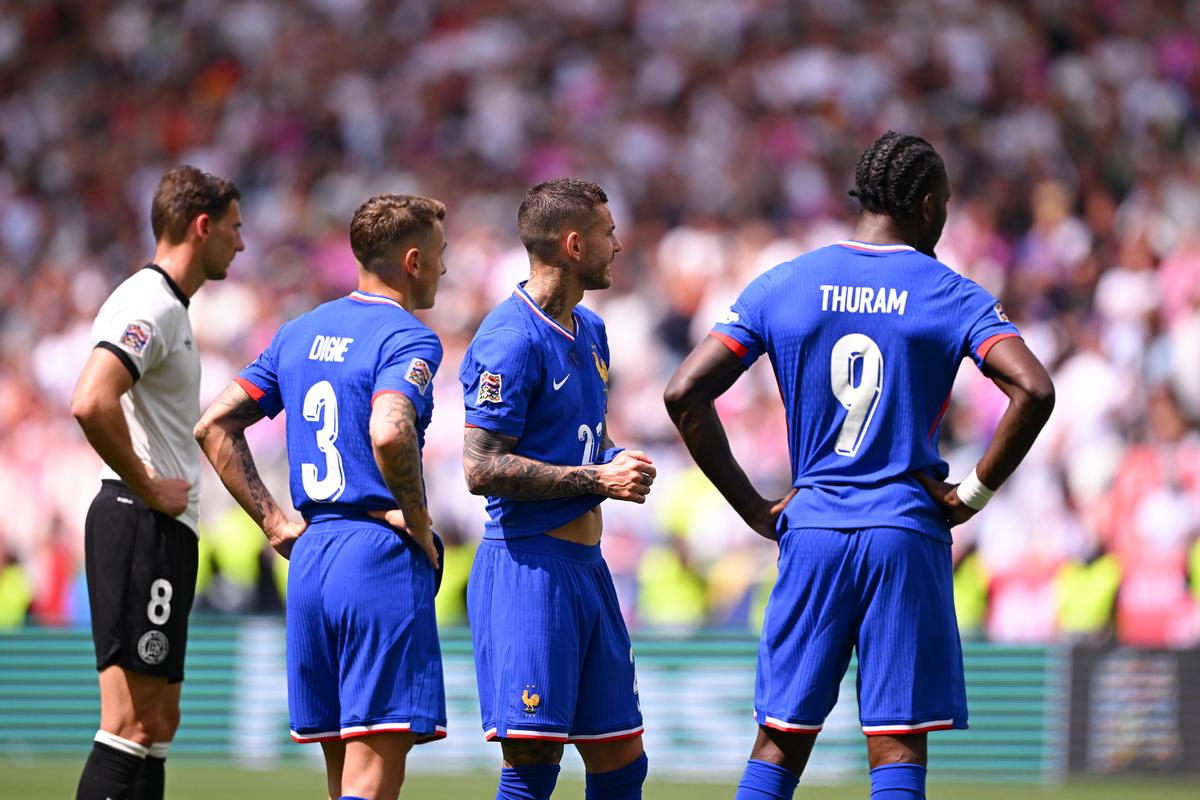 凤凰彩票大厅-welcomev.2025那不勒斯客场大胜佛罗伦萨，继续保持不败纪录