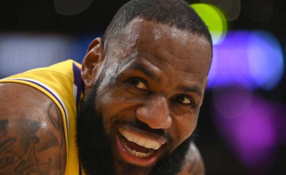 NBA篮球赌注appv.2025激烈比拼中充满悬念，精妙的绝杀令人惊叹