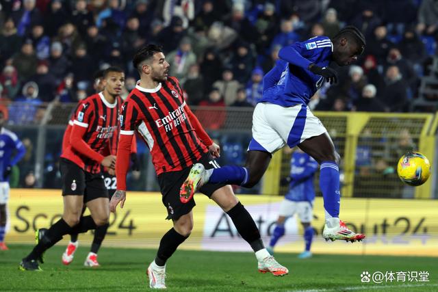 AC米兰后防反击犀利，战术灵活阵地反击