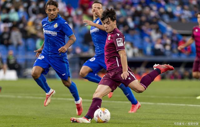 帕坎一炮打响巴萨赛季，逼平皇家社会取得平局(巴西传奇十大球星)