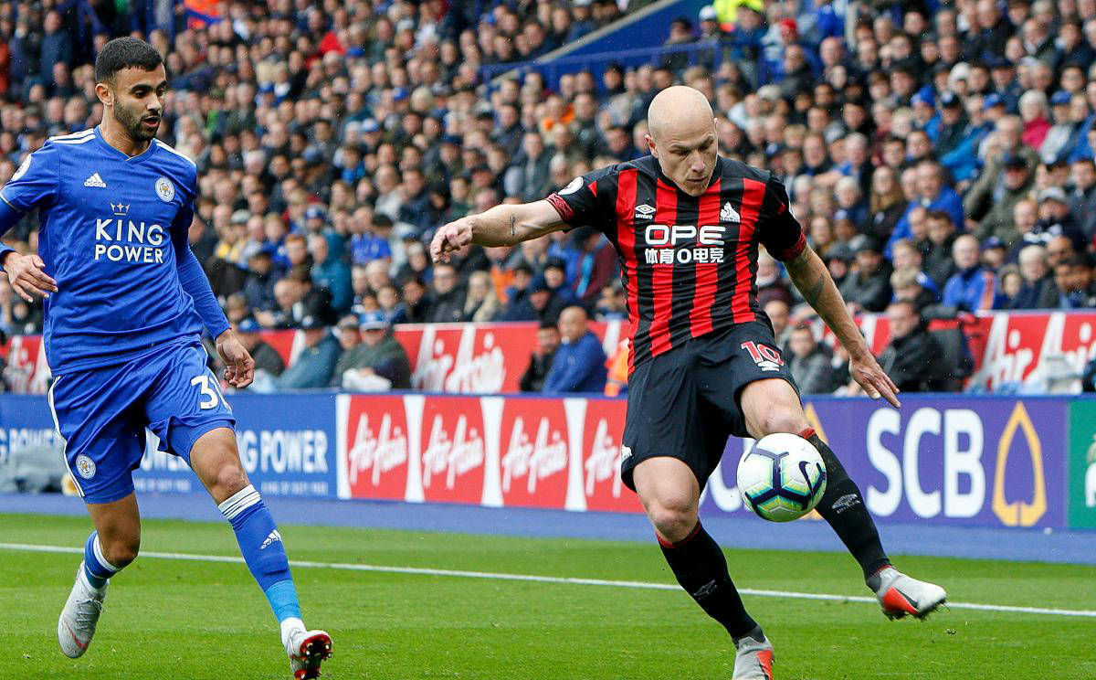 马德里竞技中场意外伤退,球队情况堪忧(马德里竞技队员名单最新) 马德里竞技中场意外伤退,球队情况堪忧(马德里竞技队员名单最新)