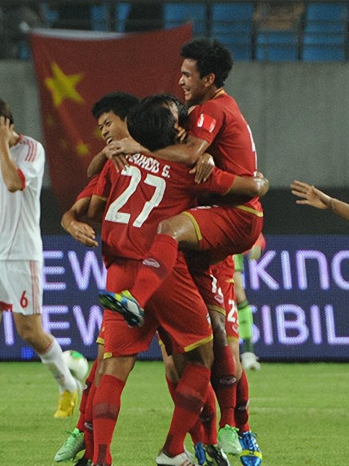 星空足球app官方版v.2025中国球场冲突视频