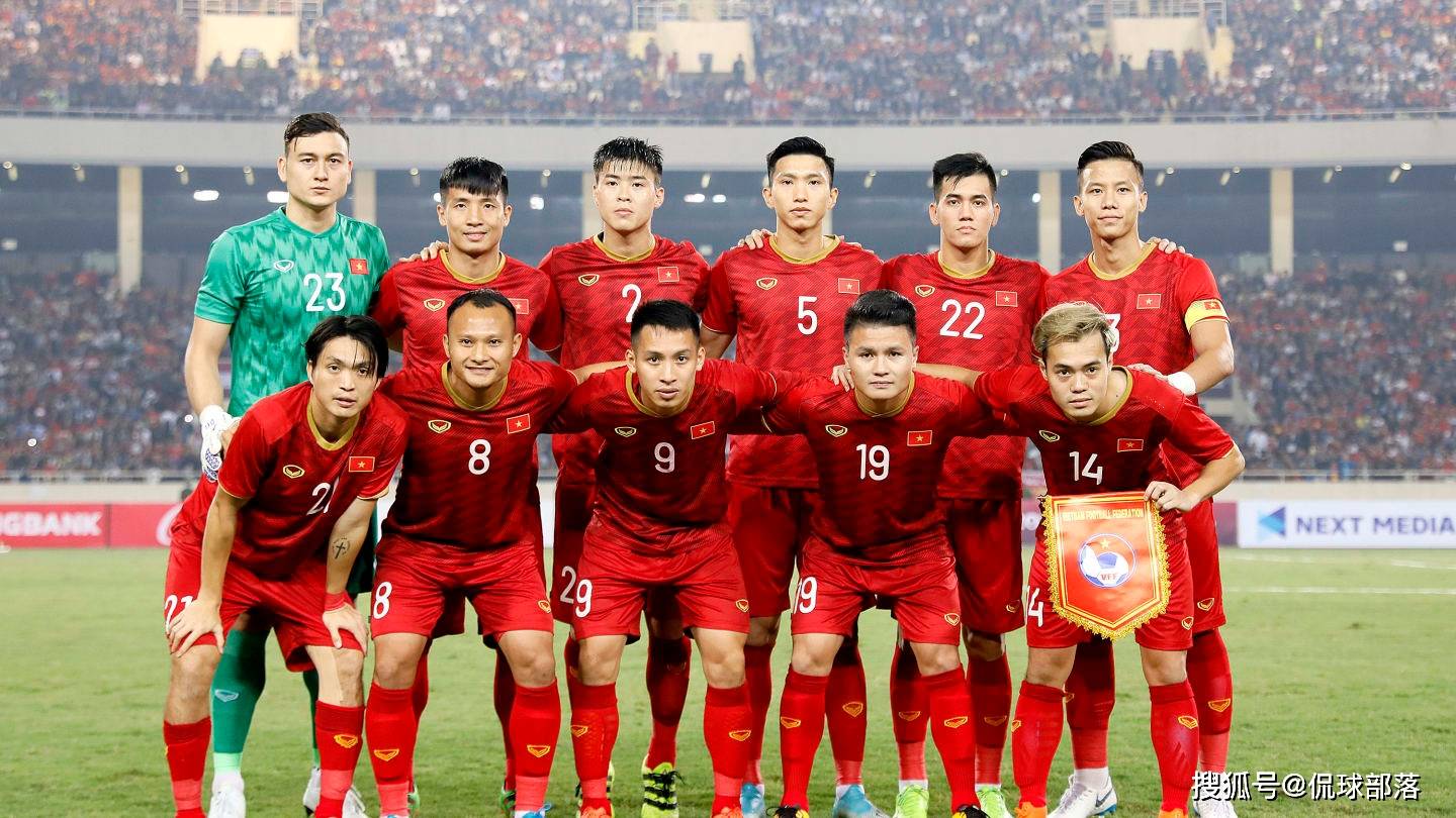 星空足球app官方版v.2025青年队逆袭，实力突飞猛进备战接下来比赛