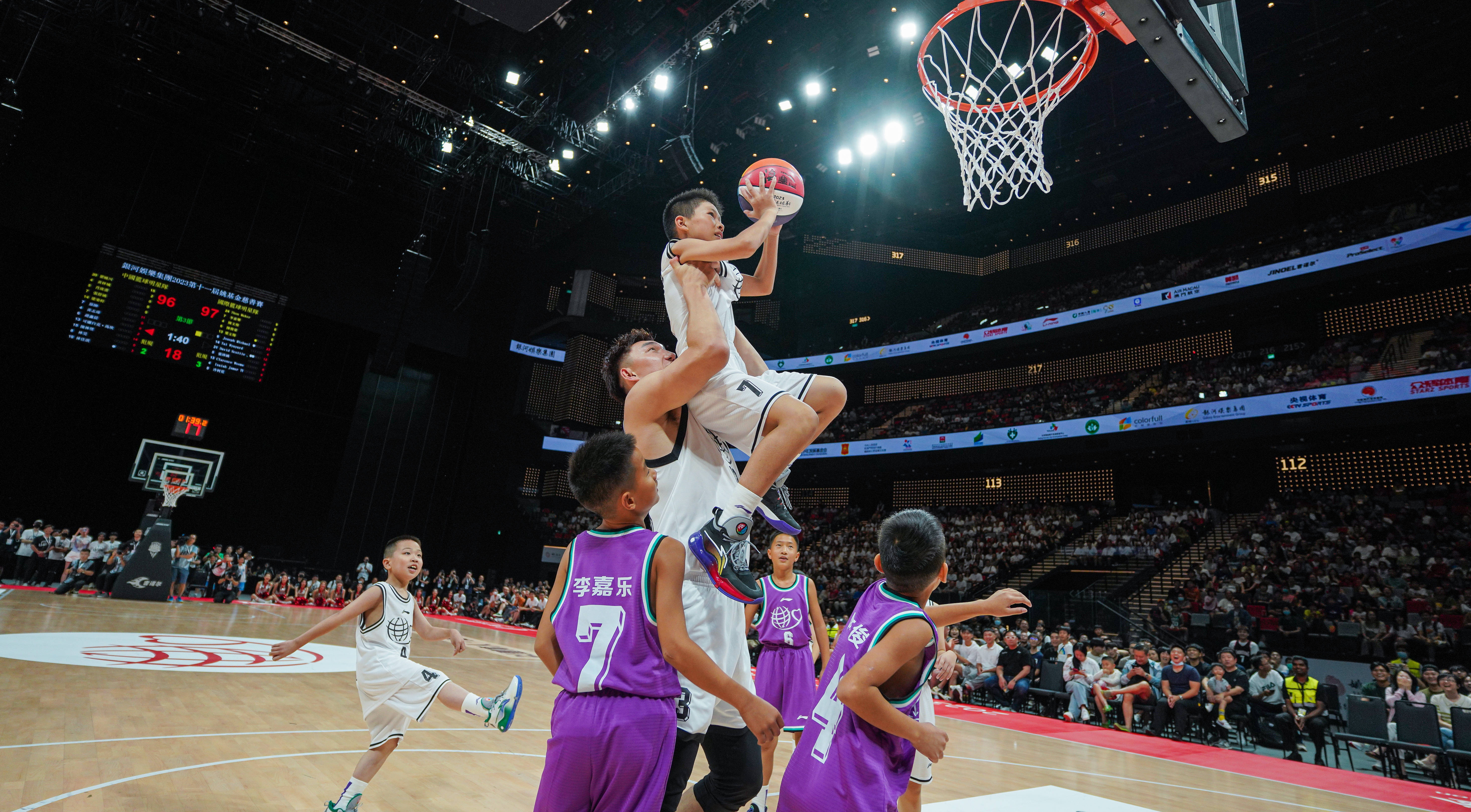 im电竞v.2025运动员在篮球比赛中创下巨大纪录