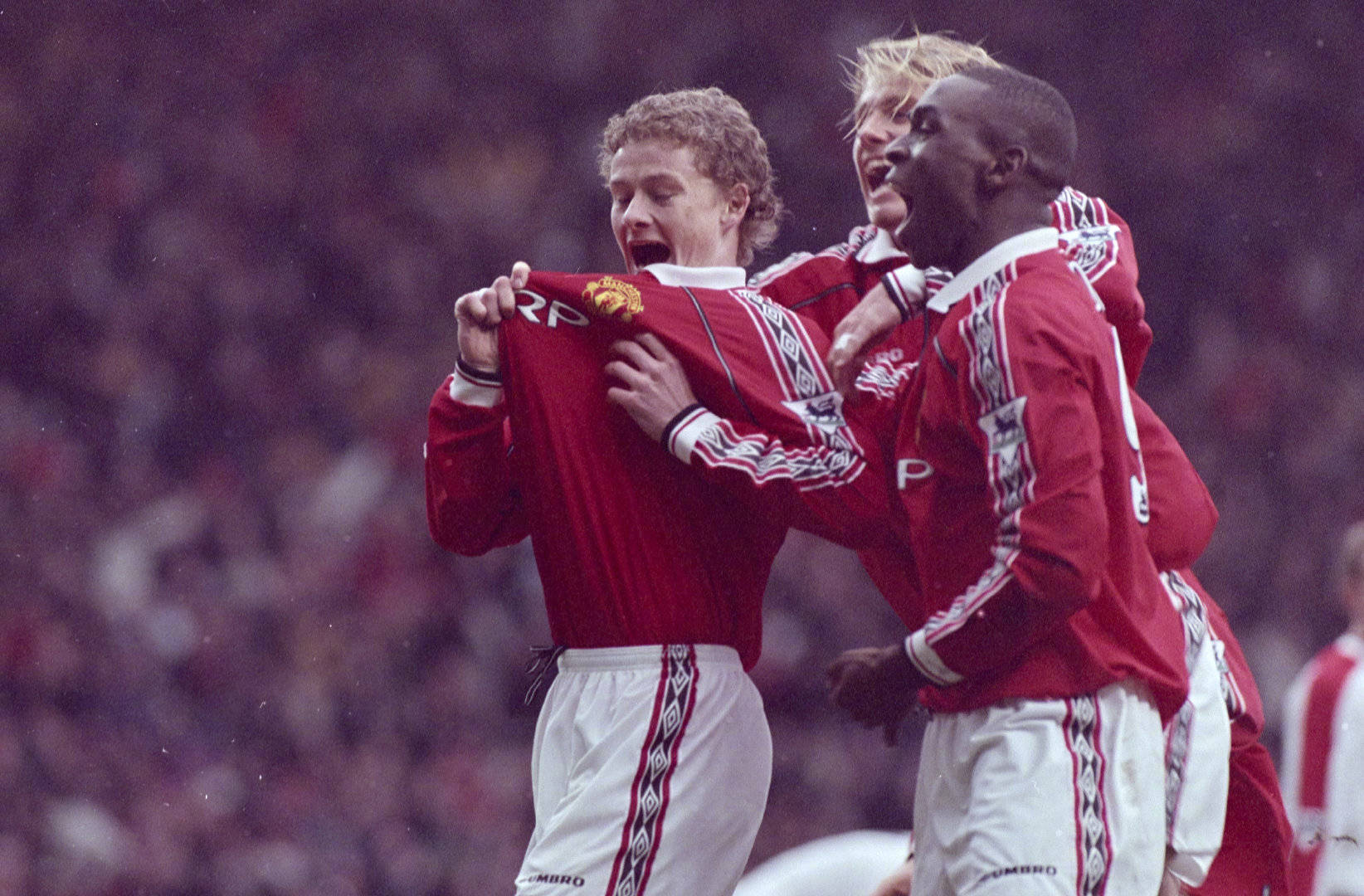 红魔胜出，进入下一轮淘汰赛，对手将是谁？(红魔指的是哪个球队)