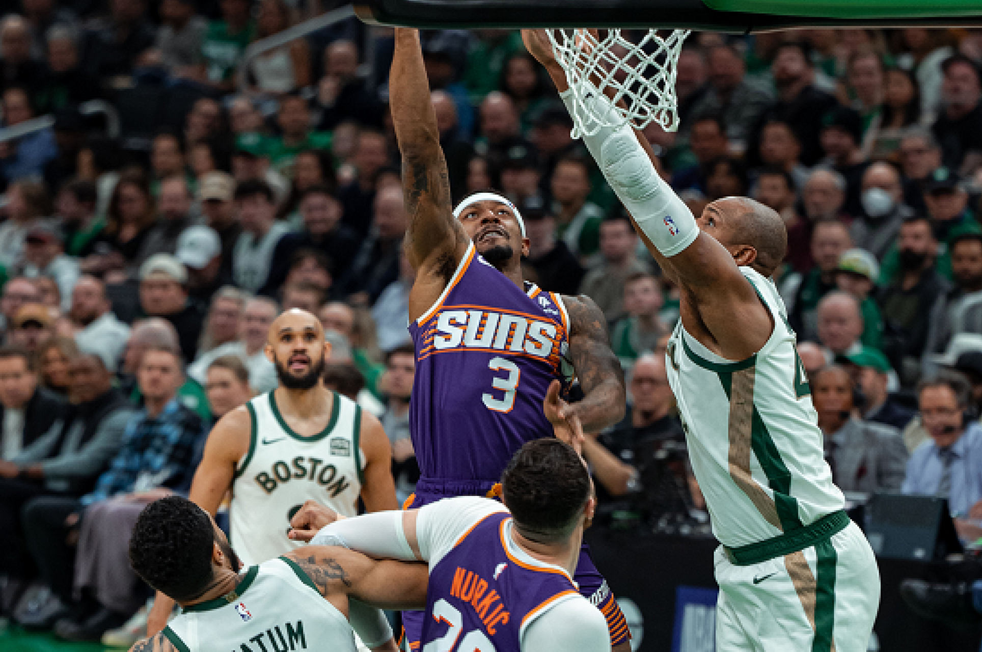 凯尔特人凭借强势逆转，篮网难以抵挡