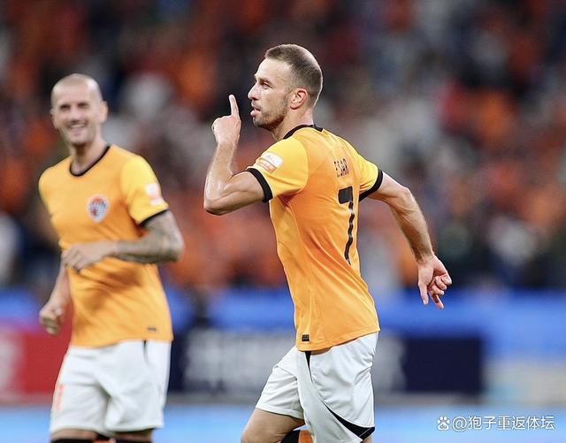 星空足球app官方版v.2025里尔持续领跑，积分榜第一名稳坐不动(里尔是哪个联赛)