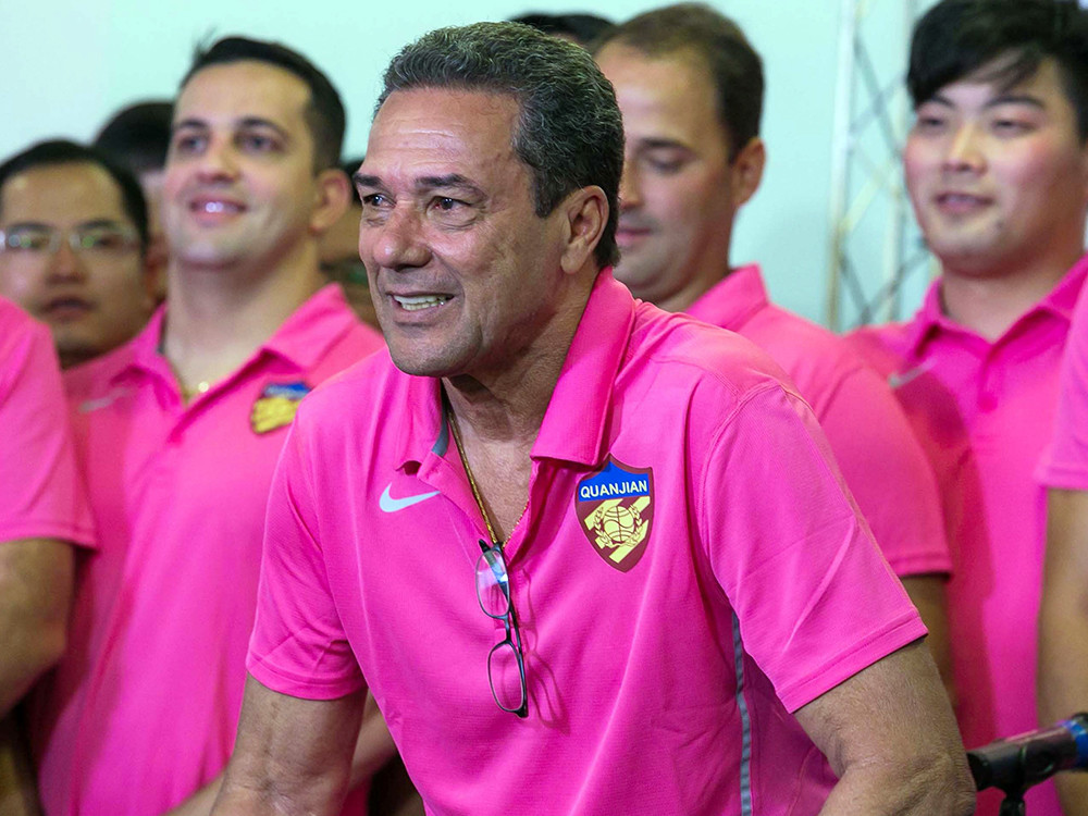 云开彩票app最新下载v.2025前主帅重回老东家期待带领球队再创辉煌