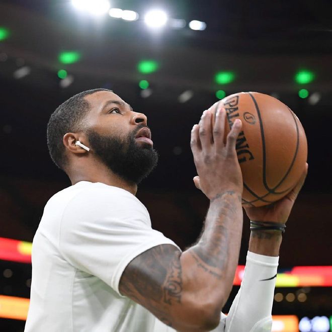 pg下载v.2025热火球星受伤恢复缓慢，球迷为其祈祷