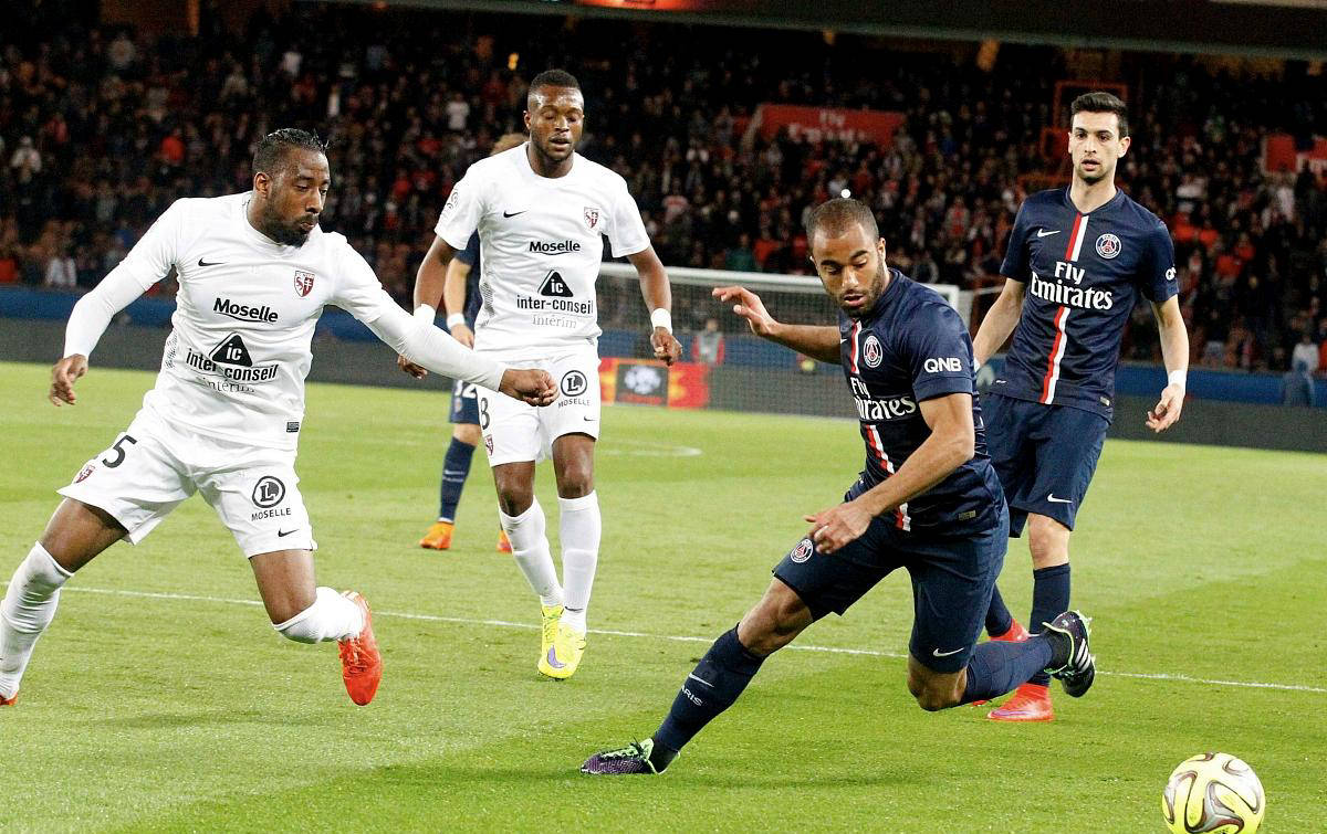 梅斯防守表现稳定，连续保持不败