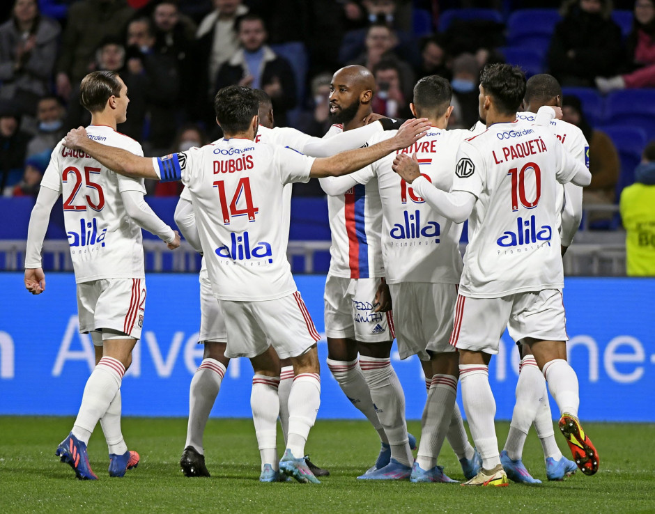 8258cc彩票app下载v.2026里昂球员拼尽全力，以出色表现在法甲比赛中取得胜利的简单介绍