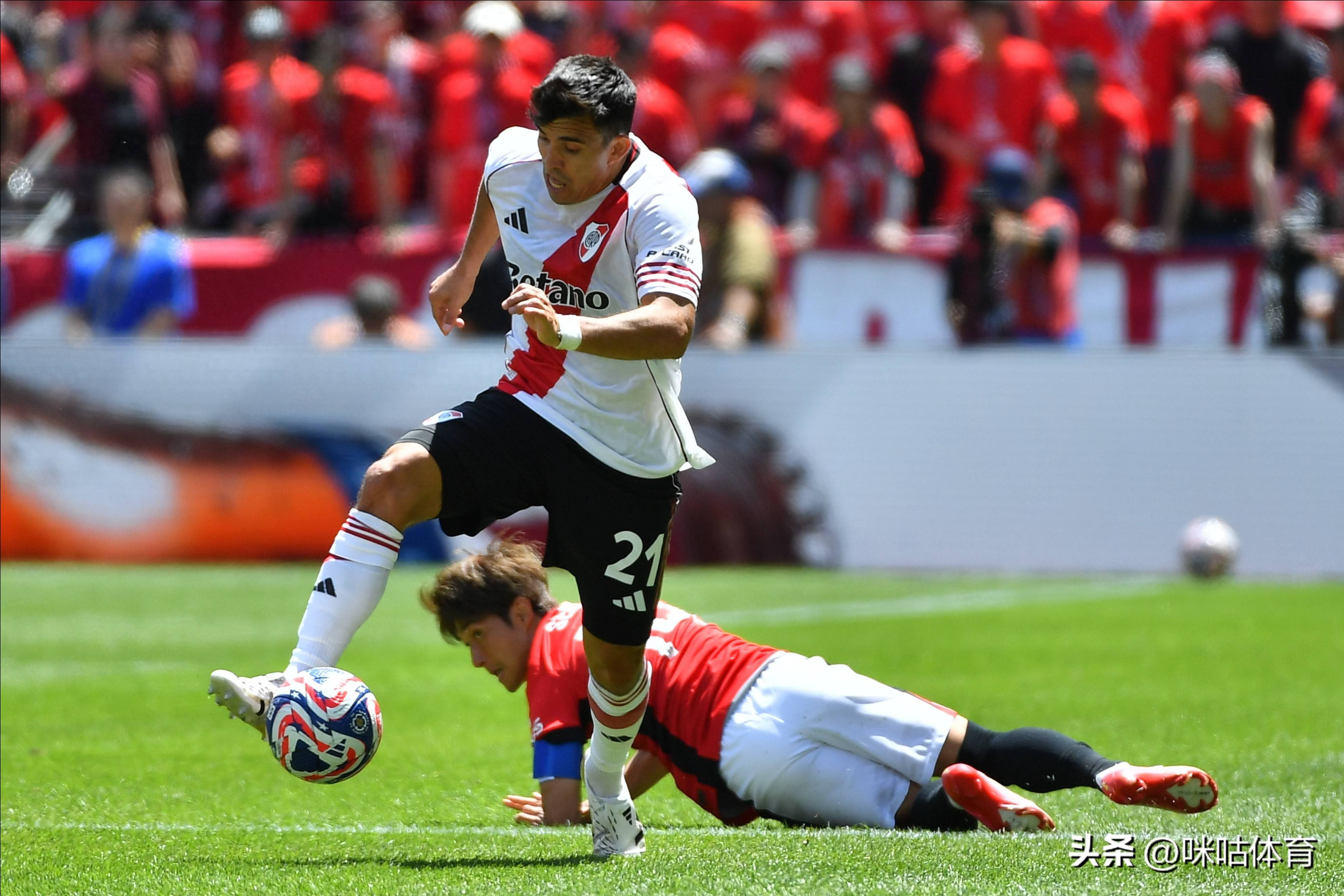 重庆时时采官方app下载v.2026劲敌相对！亚洲俱乐部比赛中的对决异常激烈的简单介绍