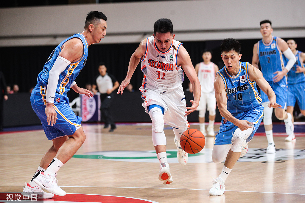 江南app最新版下载v.2026上海男篮实力打破江苏队,稳坐前三名的是谁