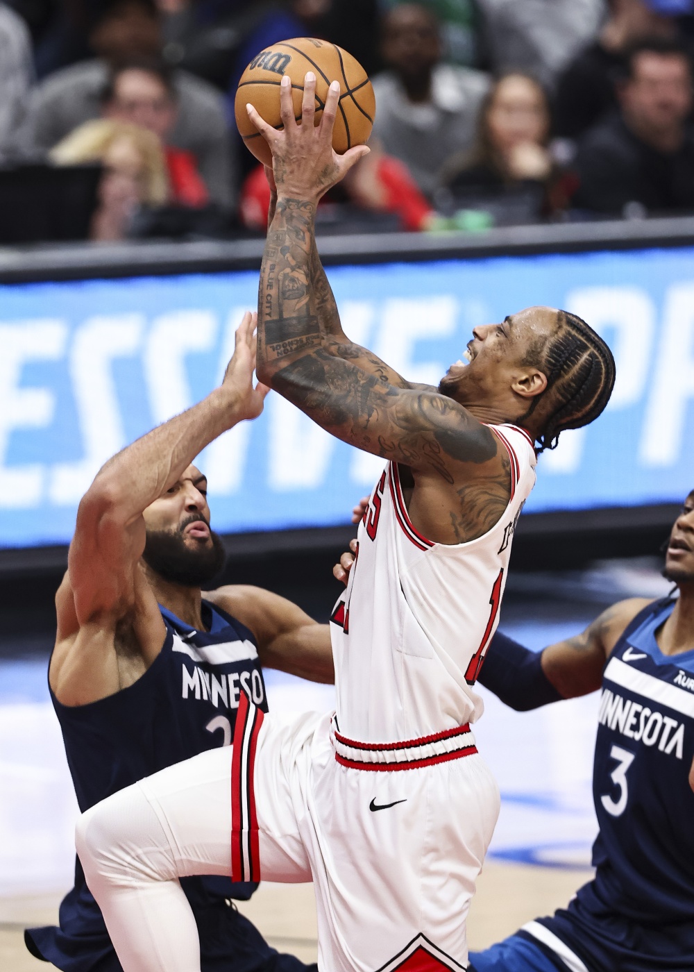 关于公牛队年轻球员表现抢眼,取得关键胜利的信息 关于公牛队年轻球员表现抢眼,取得关键胜利的信息