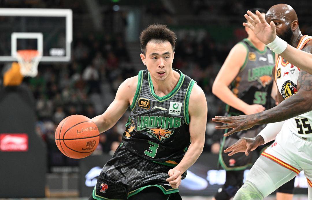 kiayun手机版登录v.2026辽宁男篮客场取胜，展现出色表现
