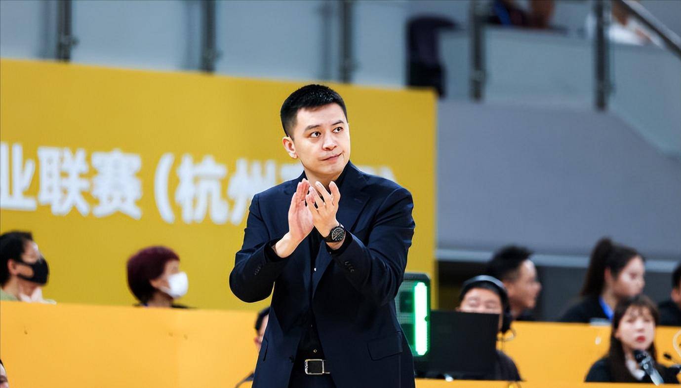 pg下载v.2026关于足球联赛球队临近换帅，新教练带来新气象的信息