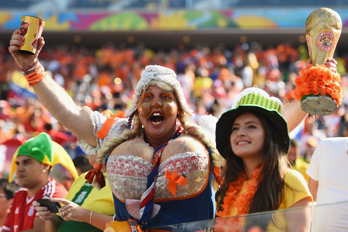 星空足球app官方版v.2026关于荷兰队斩获胜利，晋级前进，球迷欢呼雀跃的信息