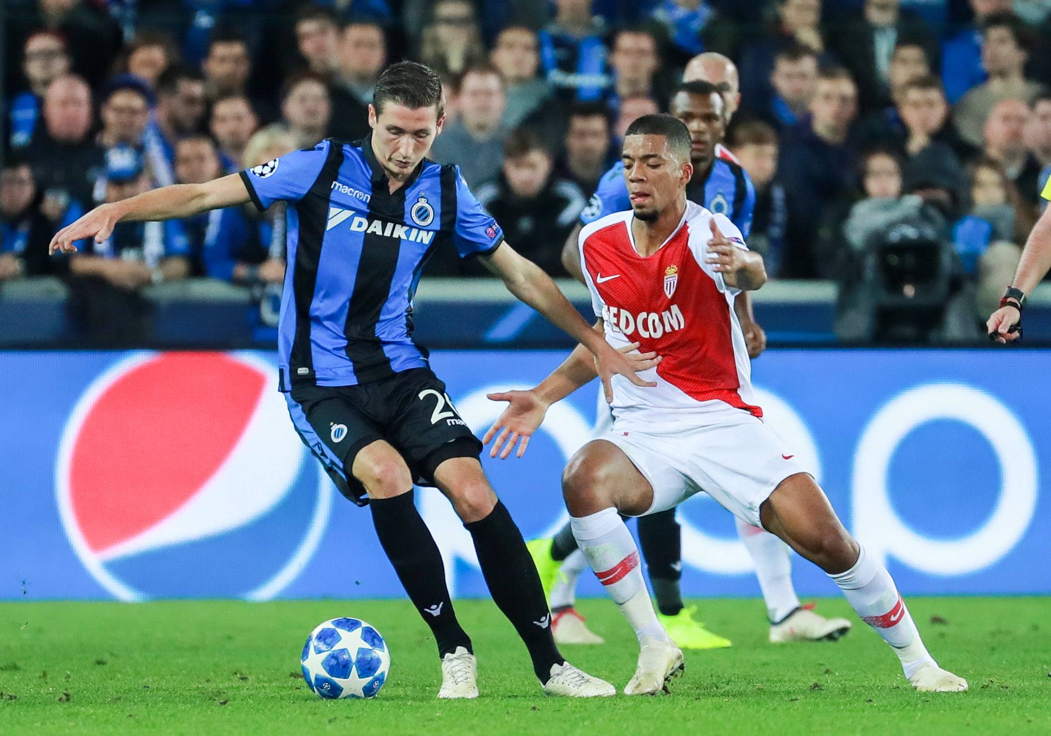 阿森纳迎战波尔图,枪手力争晋级下一轮(阿森纳vs伯恩利首发奥巴梅扬领衔 托马) 阿森纳迎战波尔图,枪手力争晋级下一轮(阿森纳vs伯恩利首发奥巴梅扬领衔 托马)