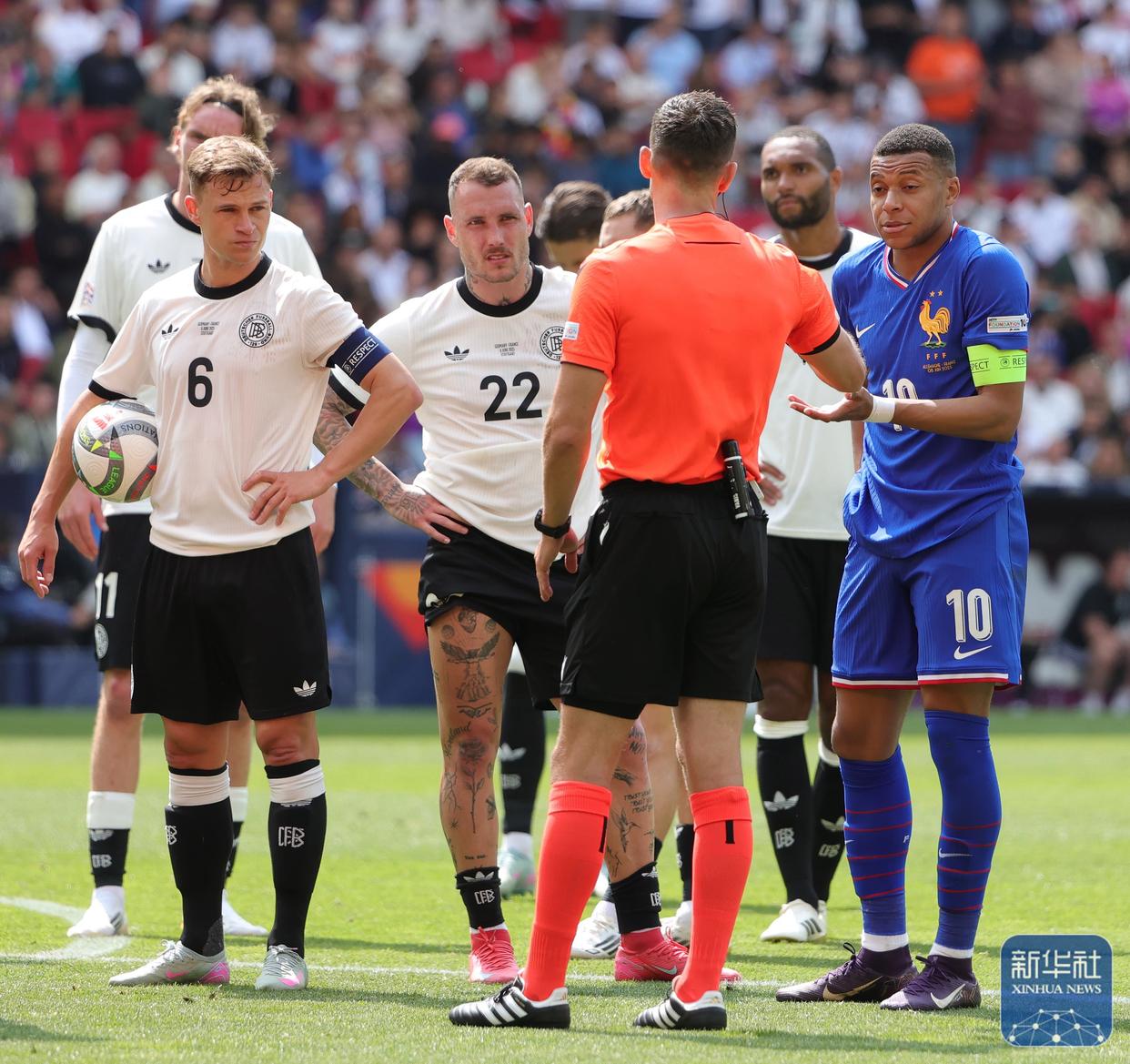 法国队在欧预赛比赛中发挥出色,赢得胜利的球员是