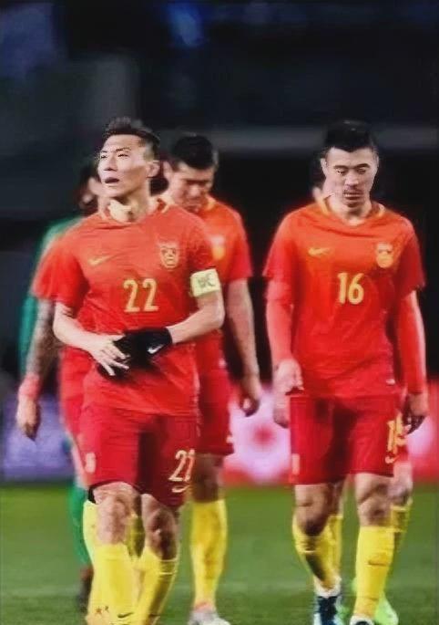 中国足球职业比赛近期表现反映球员实力对比的是