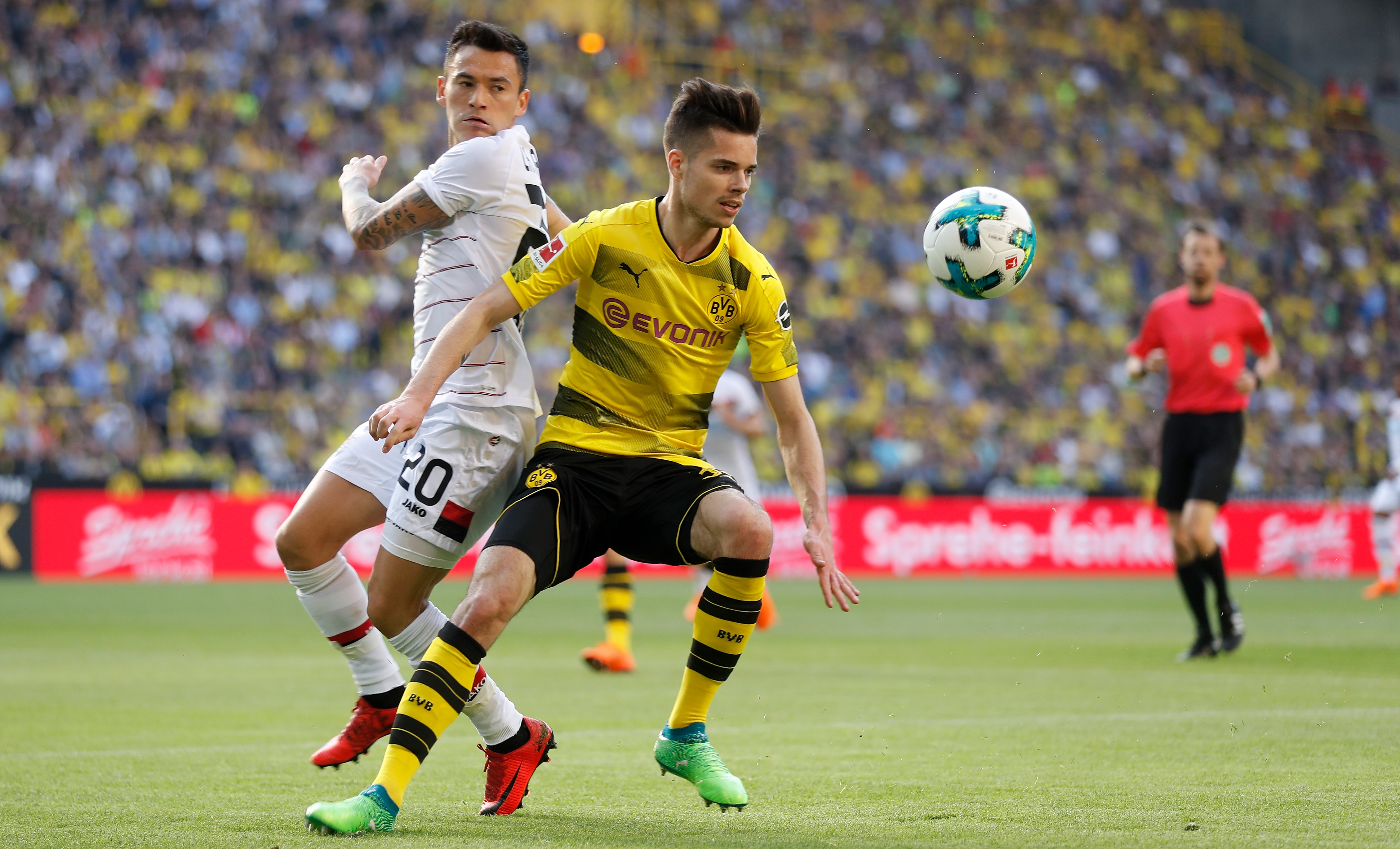 多特蒙德球员整体表现出色，信心十足的简单介绍