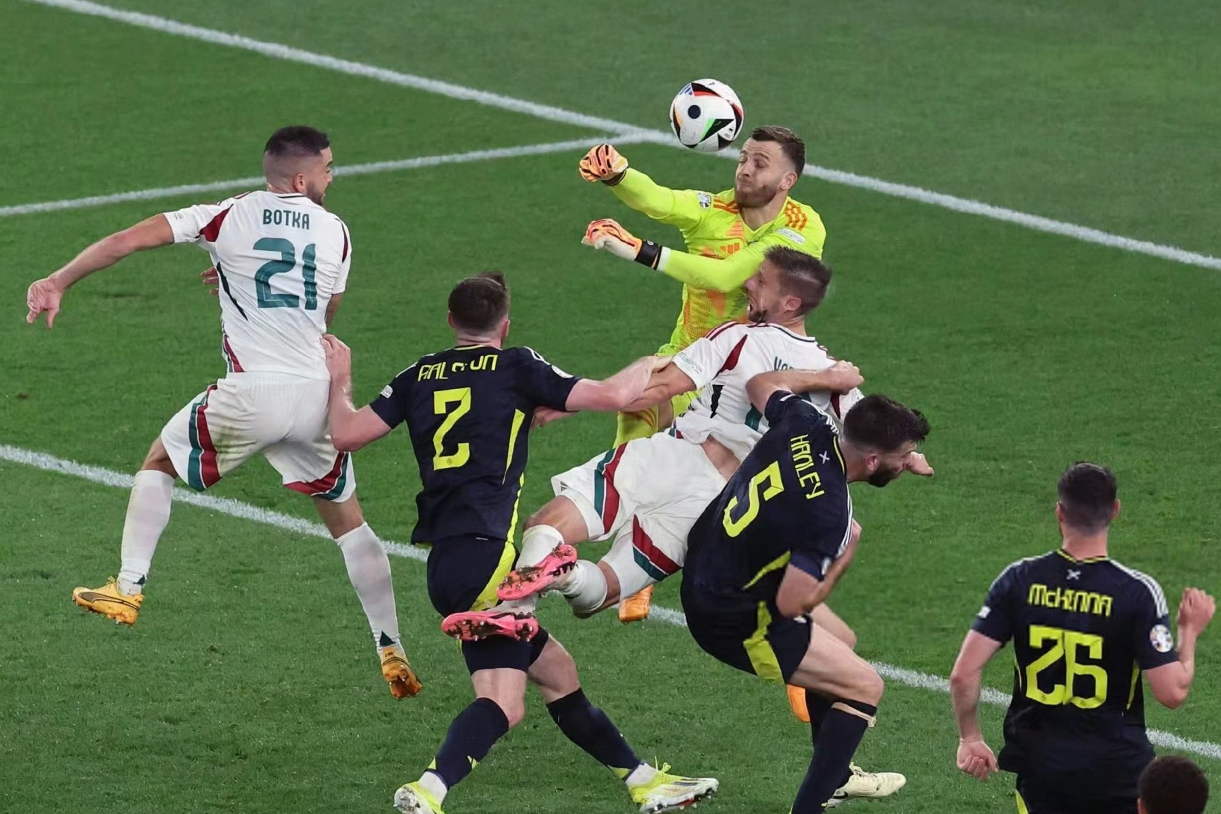 kiayun手机版登录v.2026关于国际足球冠军联赛展开激烈对抗，赛场上令人热血沸腾的信息