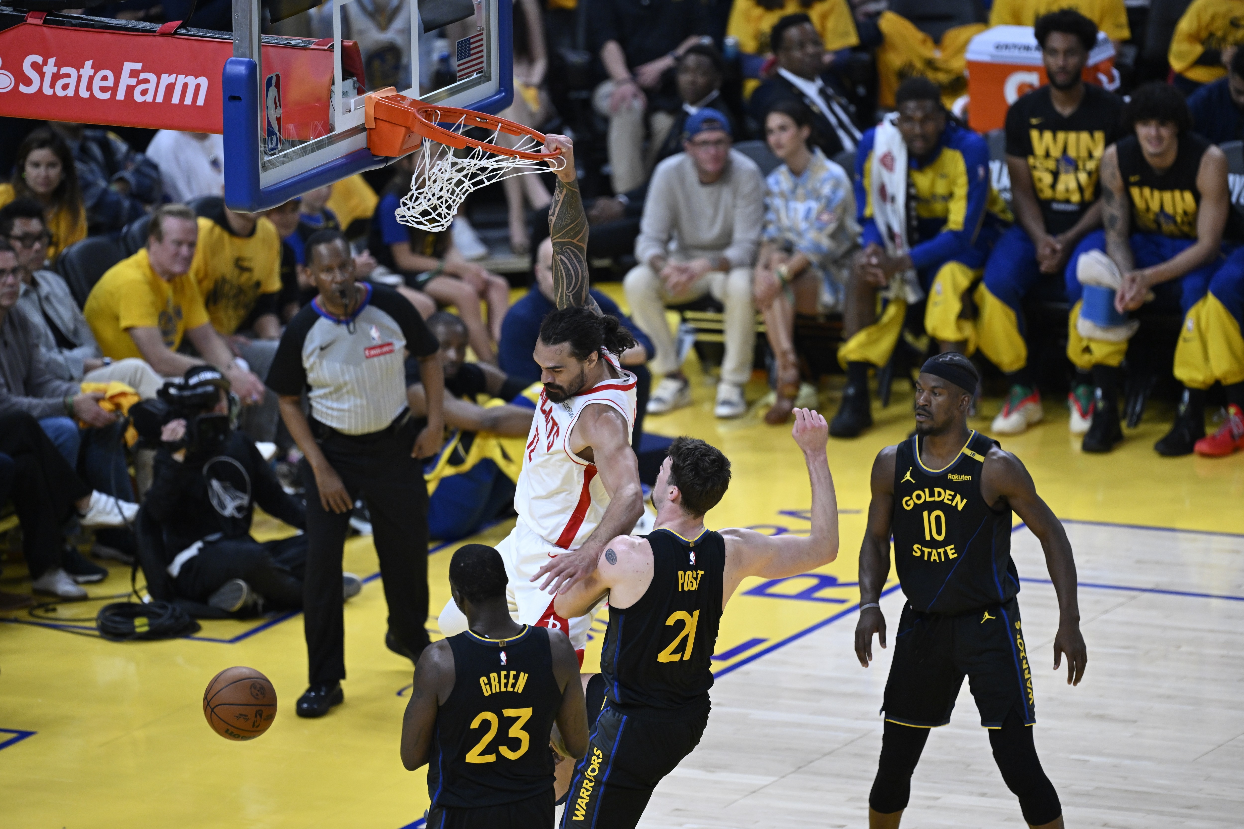 幸运彩welcome彩票大厅v.2026包含加拿大队以出色的防守稳定比赛局势的词条