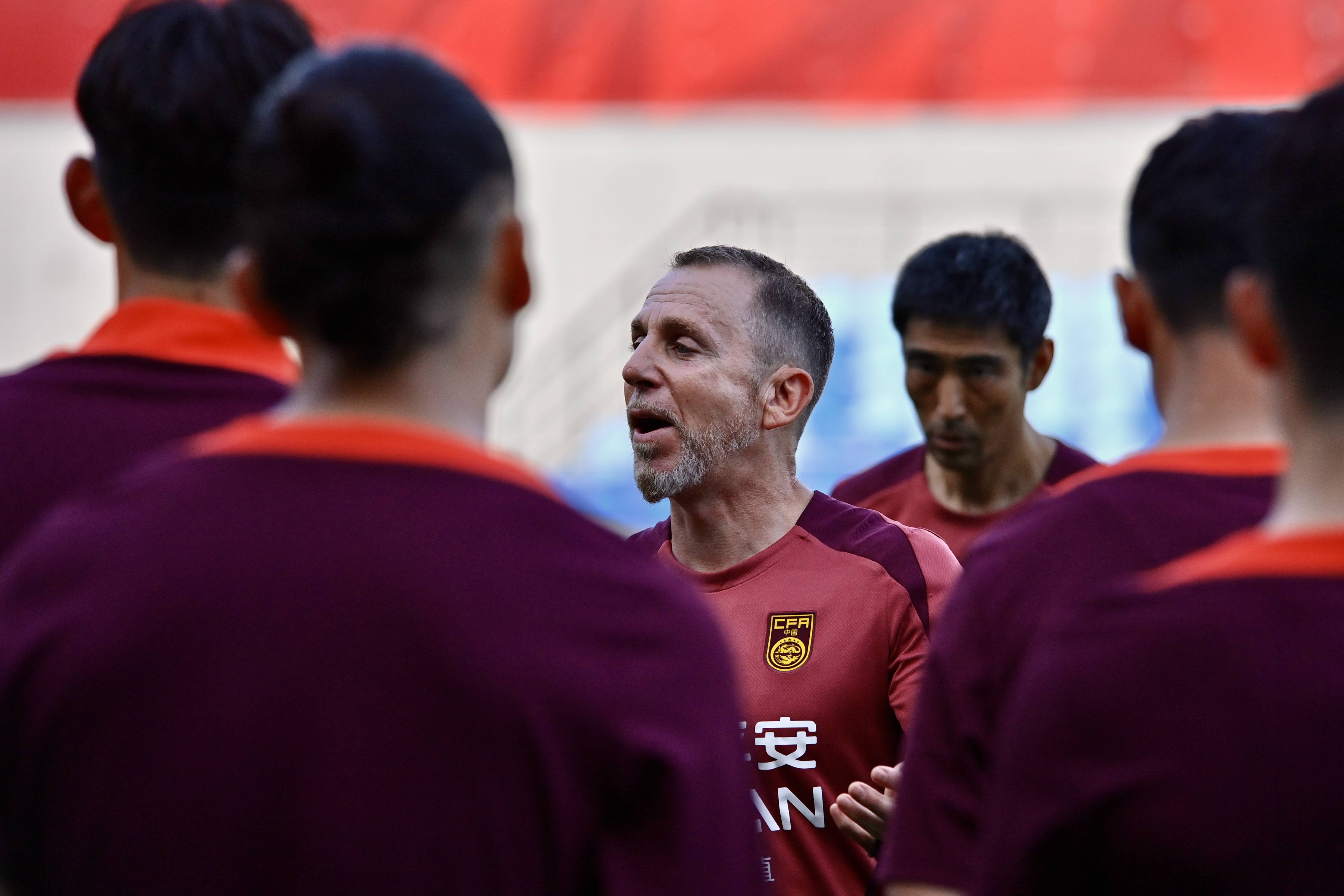 星空足球app官方版v.2026我国球员表现出色，帮助球队晋级