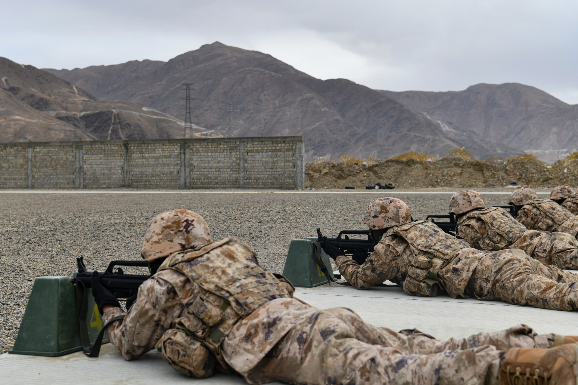 西藏队防守稳固，擒敌重要比赛轻松取胜