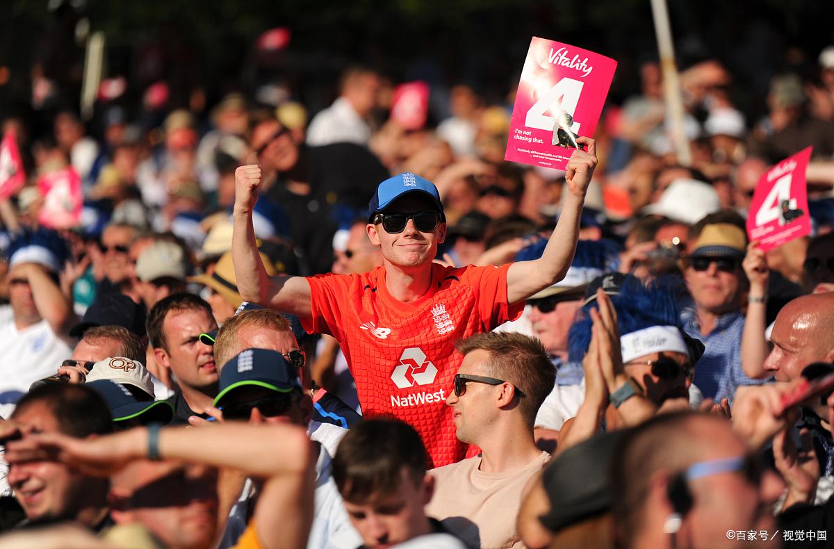 沃尔夫斯堡客场比获胜，豪取三分(沃尔夫斯堡队)