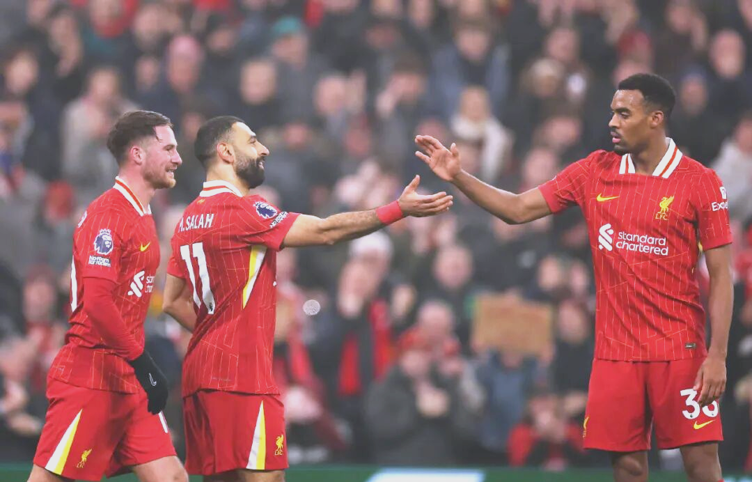 星空足球app官方版v.2026利物浦客场逆转莱斯特城，领先积分榜第一位