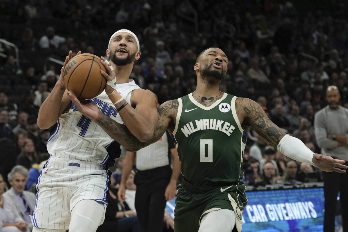 江南app最新版下载v.2026包含雄鹿队全员备战，防守犯规仍存后顾之忧的词条