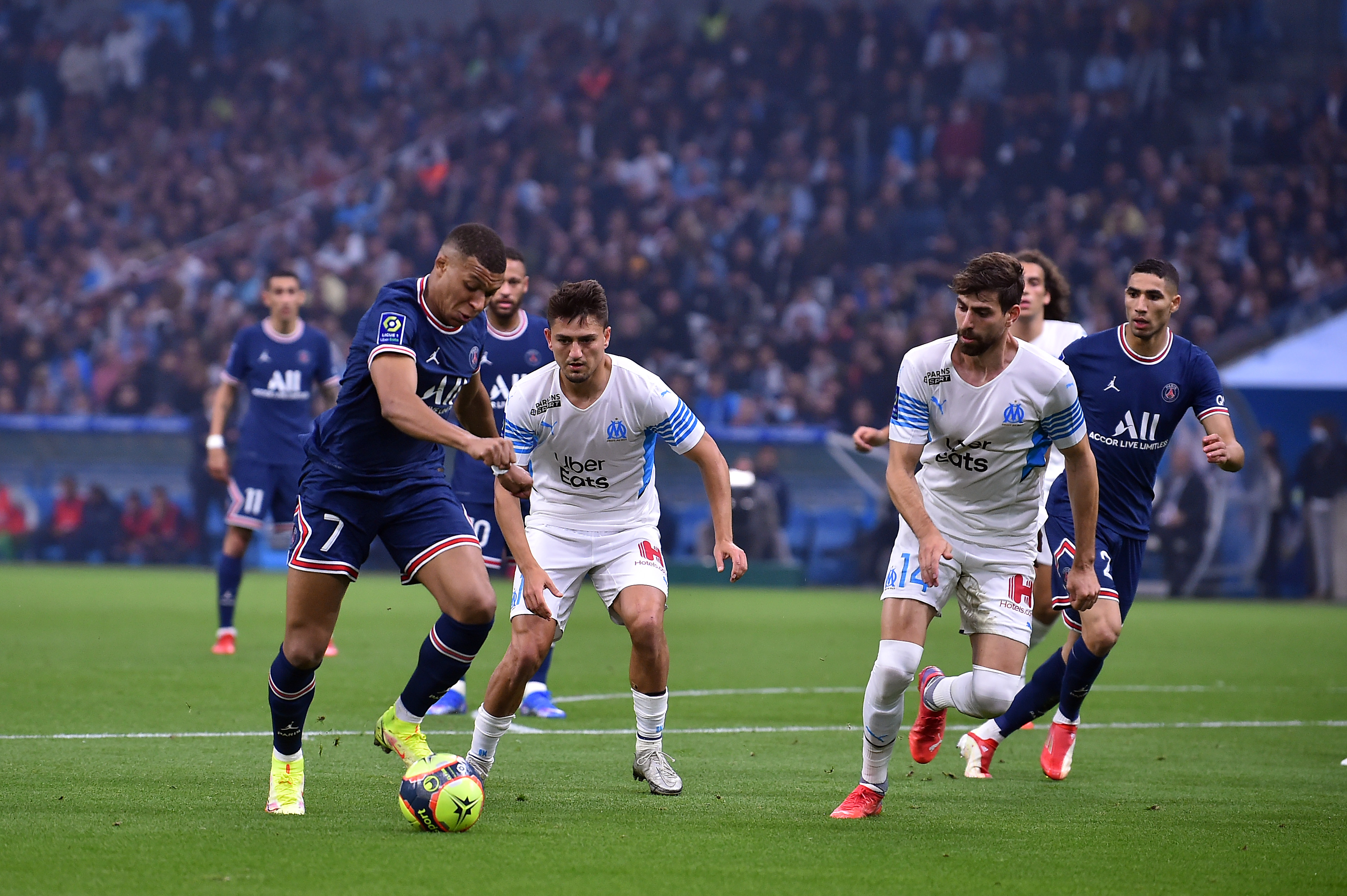 尼斯战平马赛，法国足坛千钧一发(法甲尼斯vs马赛比赛什么时候恢复)