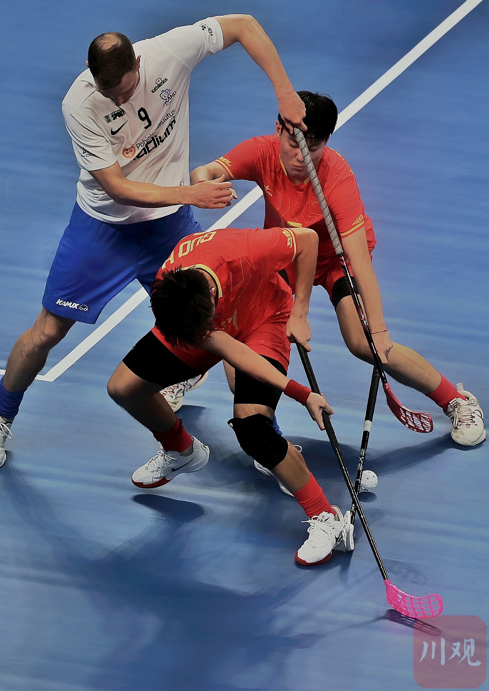 MK最新官网登录入口v.2026关于热闹赛场：球员精湛技艺展现全力竞技的信息