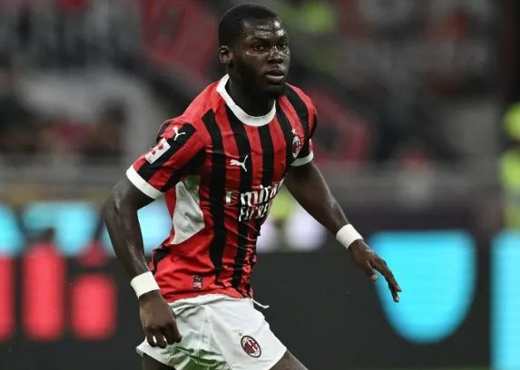 ayx游戏app官方版v.2026包含AC米兰球员受伤下场，恐缺席接下来比赛的词条