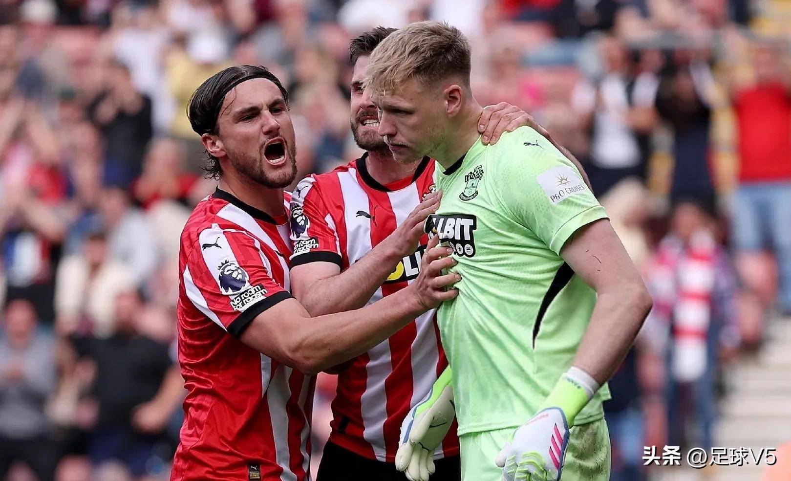 阿森纳前锋受伤恐告别赛季，球队冲冠梦碎的简单介绍