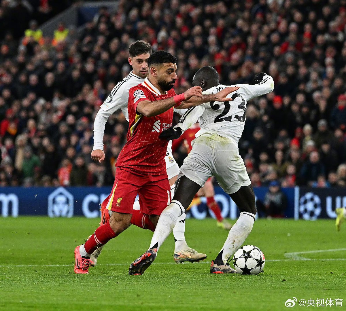 重庆时时采官方app下载v.2026包含美妙一战！欧洲足球界交锋风起云涌的词条