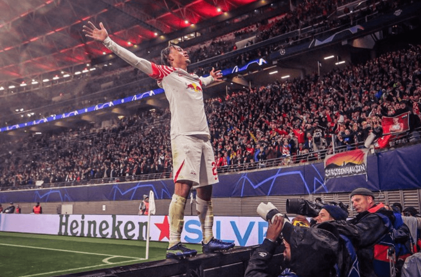 ayx游戏app官方版v.2026包含沃尔夫斯堡狼队取得胜利，实力不可小觑的词条