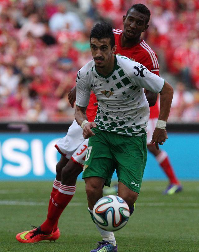 包含KFC乌尔姆主场大胜，保持胜利势头的词条