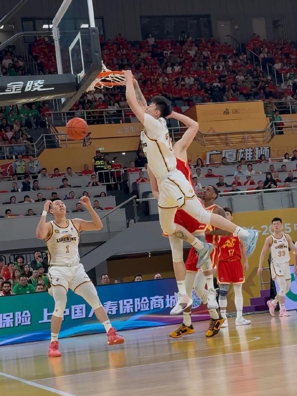 辽宁男篮大胜湖南队,斩获开门红的是谁
