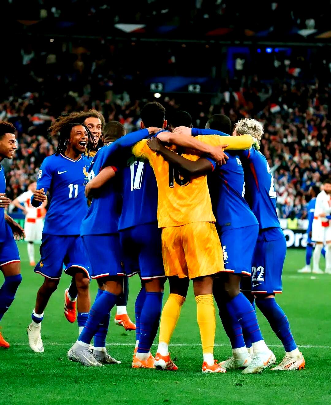 新普京comv.2026关于紧张激烈足球比赛落幕，球员精彩表现获赞的信息