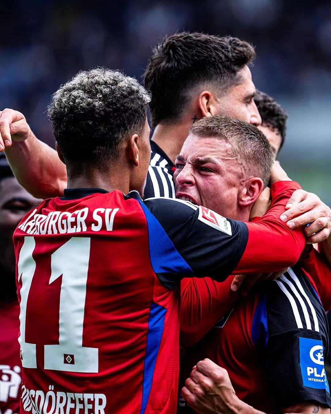 8258cc彩票app下载v.2026关于汉堡球员集体亮相，助球队摆脱颓势的信息