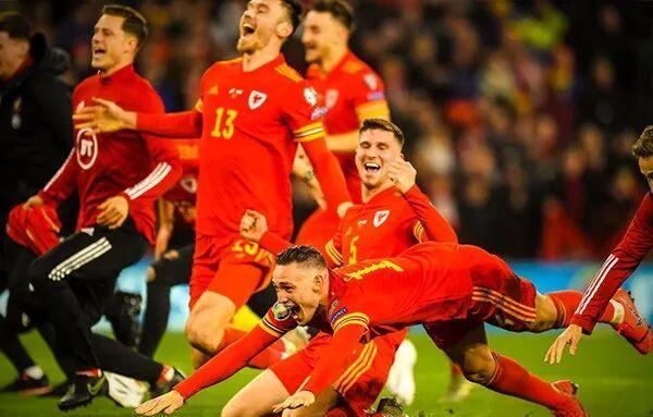 wepoker官网版下载v.2026威尔士队在对阵中取得关键胜利，成功晋级半决赛的简单介绍