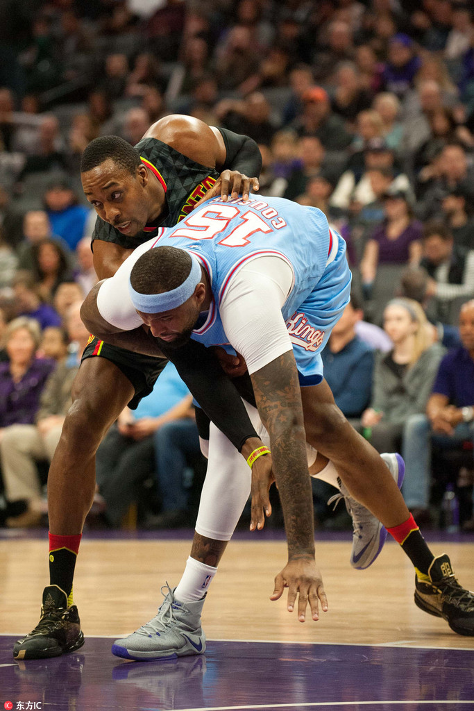 重庆时时采官方app下载v.2026包含长枪短炮激烈对抗，篮球赛事场面热火朝天，势不可挡的词条