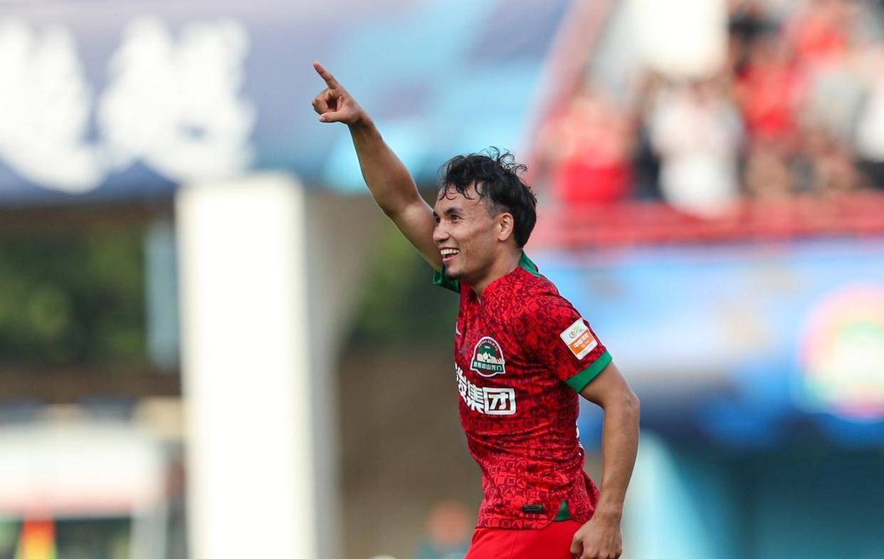 火爆转会市场，现已签约顶级球员的简单介绍