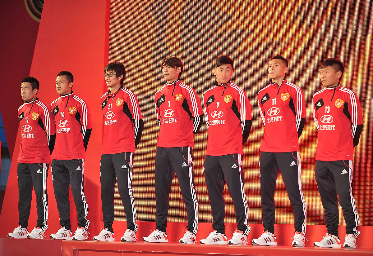 pg.ccm壹号v.2026每一个球员都在用行动诠释着团队的精神英语