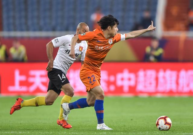 乐竞足球网页登录入口v.2026包含河北华夏幸福对阵山东鲁能，谁将笑到最后？的词条